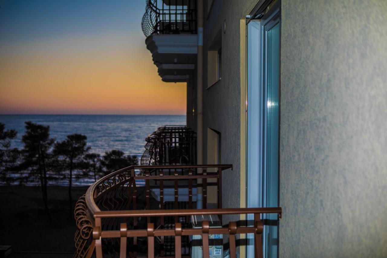 Shëngjin Soluna Apartments מראה חיצוני תמונה